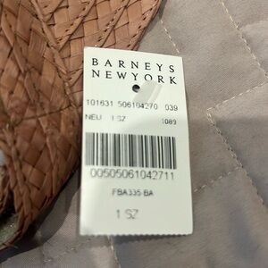 Barney’s NY straw hat 100% new with tags